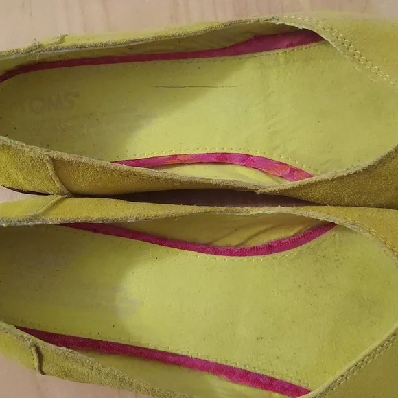 TOMS Shoes Blazing Yellow Women's Jutti Suede Flats Size 7 - Picture 10 of 16
